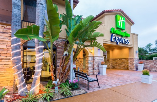 Midway-Pacific Highway Hotel | Holiday Inn Express San Diego - Sea World Area, an Ihg Hotel