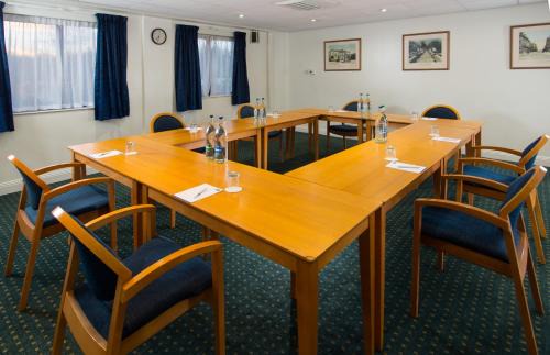 Acton Trussell Hotel | Holiday Inn Express Stafford by IHG