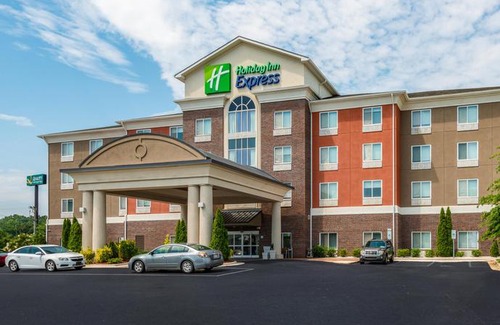 Statesville Hotel | Holiday Inn Express & Suites Statesville