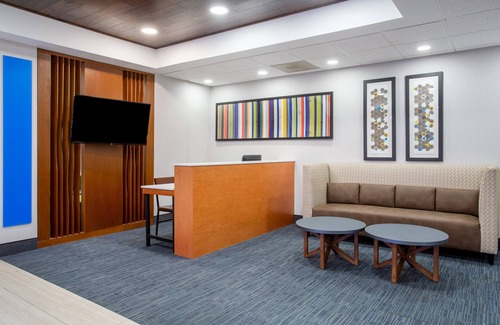 Saint Marys Allen County Hotel | Holiday Inn Express & Suites Fort Wayne by IHG