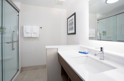 Goodland Hotel | Holiday Inn Express & Suites Goodland I 70 by IHG