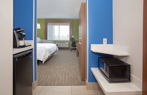 Goodland Hotel | Holiday Inn Express & Suites Goodland I 70 by IHG