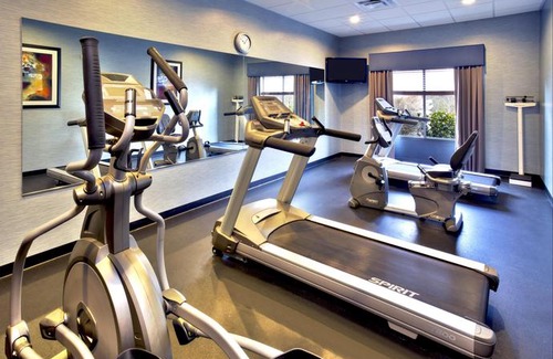 Oak Ridge Hotel | Holiday Inn Express & Suites Oak Ridge