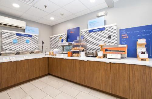 Arden-Arcade Hotel | Holiday Inn Express & Suites Sacramento NE Cal Expo by IHG