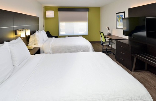 Carthage Hotel | Holiday Inn Express & Suites Carthage by IHG