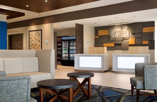 Port Wentworth Hotel | Holiday Inn Express & Suites Savannah N - Port Wentworth