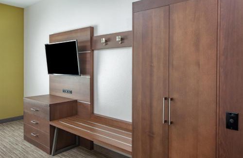 Texarkana Hotel | Holiday Inn Express & Suites Texarkana by IHG