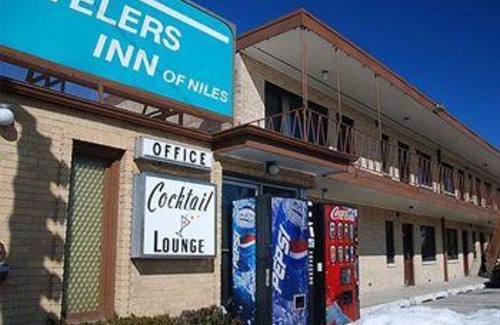 Niles Hotel | Holiday Inn Express & Suites Chicago North Shore - Niles, an Ihg Hotel