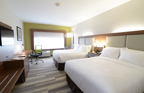 Niles Hotel | Holiday Inn Express & Suites Chicago North Shore - Niles, an Ihg Hotel