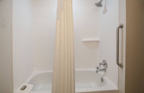 St. Martin Hotel | Holiday Inn Express & Suites Ocean Springs by IHG