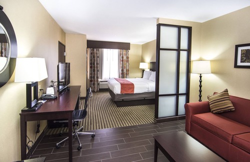 Elkton Hotel | Holiday Inn Express & Suites Elkton - University Area by IHG