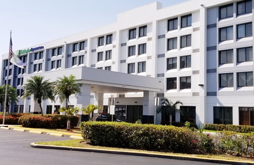 Hialeah Hotel | Holiday Inn Express & Suites Miami - Hialeah, an Ihg Hotel