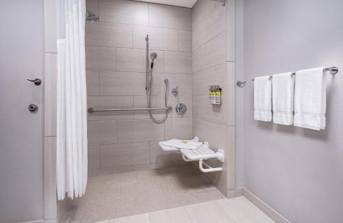 Odessa Hotel | Holiday Inn Express & Suites - Odessa I-20 by IHG