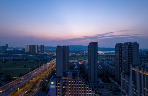 Wuzhong Hotel | Holiday Inn Express Suzhou Shihu University Town