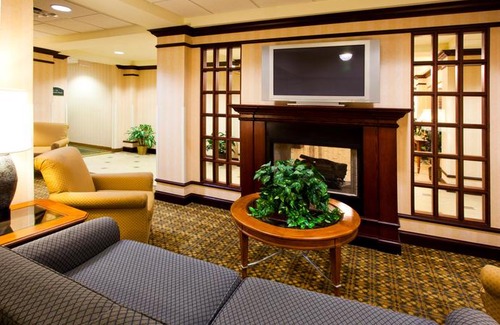 North Syracuse Hotel | Holiday Inn Express Syracuse Airport