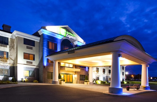 North Syracuse Hotel | Holiday Inn Express Syracuse Airport, an Ihg Hotel