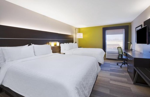 Tiffin Hotel | Holiday Inn Express Tiffin
