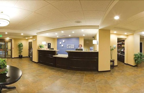 Whippleville Hotel | Holiday Inn Express & Suites Malone, an IHG Hotel