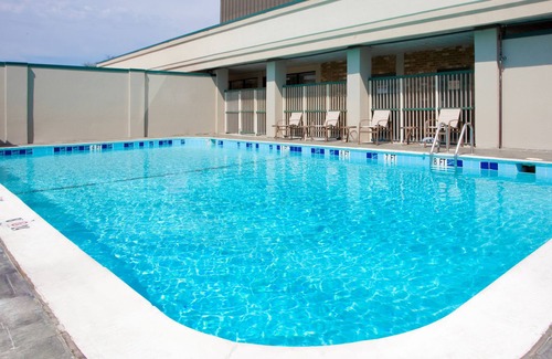 Springfield Hotel | Holiday Inn Express Springfield, an IHG Hotel