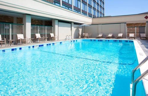 Springfield Hotel | Holiday Inn Express Springfield, an IHG Hotel