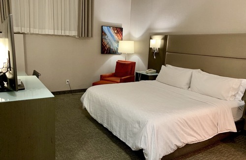 Metrotown Hotel | Holiday Inn Express Vancouver-Metrotown (Burnaby), an Ihg Hotel