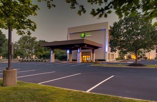 Echelon Hotel | Holiday Inn Express Voorhees - Mt. Laurel , an Ihg Hotel