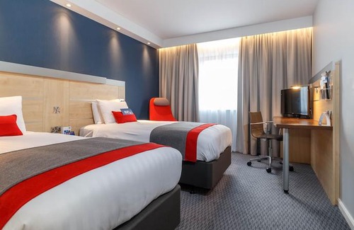 Walsall Hotel | Holiday Inn Express Walsall M6 J10