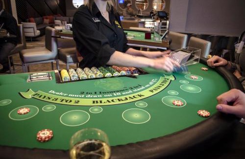 Fargo Hotel | Holiday Inn Fargo by IHG