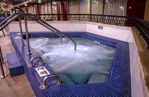 Fargo Hotel | Holiday Inn Fargo by IHG