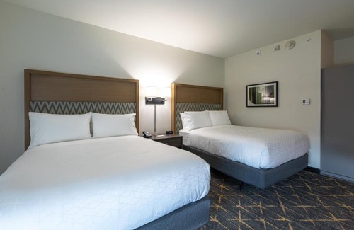 Greenville - Spartanburg Hotel | Holiday Inn Greenville - Woodruff Road by IHG