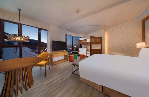 Jilin Hotel | Holiday Inn Jilin Beidahu by IHG