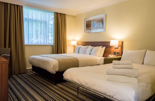 Garforth Hotel | Holiday Inn Leeds Garforth by IHG