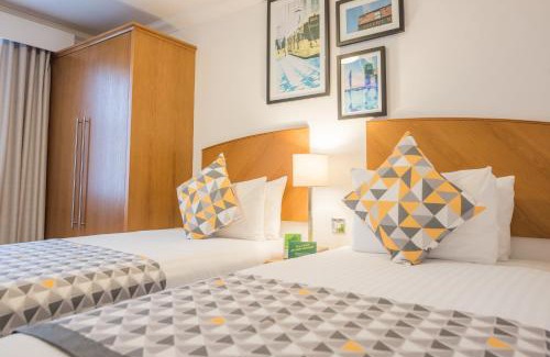 Salford Hotel | Holiday Inn Manchester West by IHG