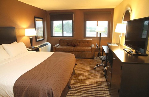 Manitowoc Hotel | Holiday Inn Manitowoc