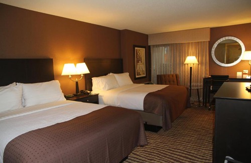 Manitowoc Hotel | Holiday Inn Manitowoc