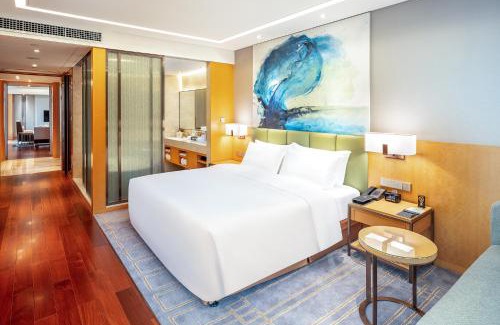 Shizhong District Hotel | Holiday Inn Neijiang Riverside by IHG