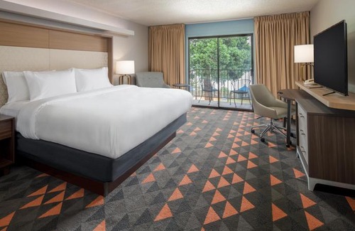 Hayden Island Hotel | Holiday Inn - Portland - Columbia Riverfront An IHG Hotel