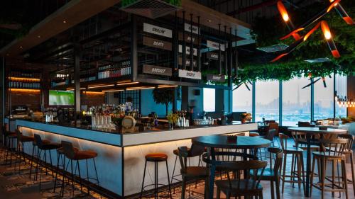 Dubai Festival City Hotel | Holiday Inn & Suites - Dubai Festival City by IHG