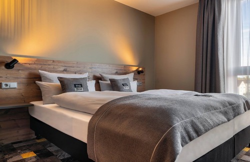 Oberesslingen Hotel | Holiday Inn - the niu, Timber Esslingen by IHG