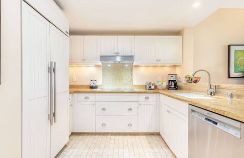 Kahuku Condo | Holiday Sale! Turtle Bay Villas 311 by Gather: Beachfront w/Shared Pool/Spa/AC