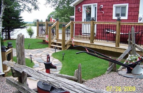 Algonquin Highlands Cottage | *Holiday Specials* Gorgeous Lakefront Cottage on Little Boshkung Lake