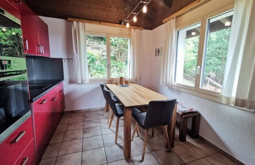 Ruetli Ski Chalet | Holidayhome Seppi "Lakes and Mountains"