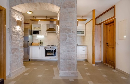 Selca Villa | Holidays for the soul (private heated pool)