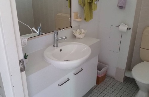 Holland Park West Hotel | Holland Park Motel