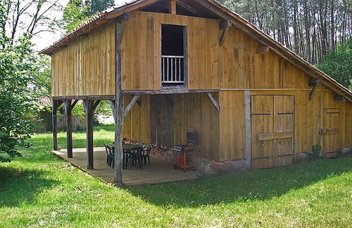 Leon House | HOLLEBARDE