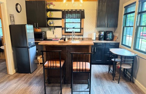 Eureka Springs Apartment | Holler Cabin and Camp