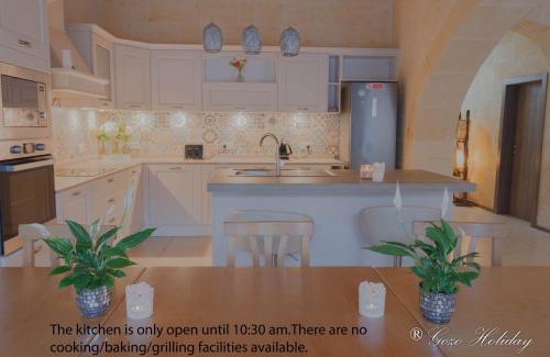 Qala House | Hollies