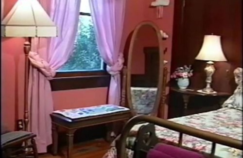 Sonoma Bed & Breakfast | Hollyhock Country House