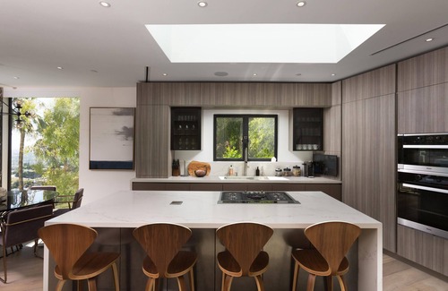 Hollywood Hills West House | Hollywood dream home beautifully designed and completely automated smart home.