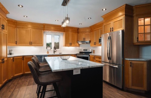 Grenville-sur-la-Rouge Ski Chalet | Hollywood/Private Beach/SPA/Games/16 P